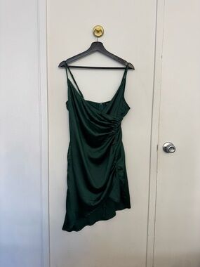 PrettyLittleThing Emerald Green Satin Ruched Mini Dress Size 4
